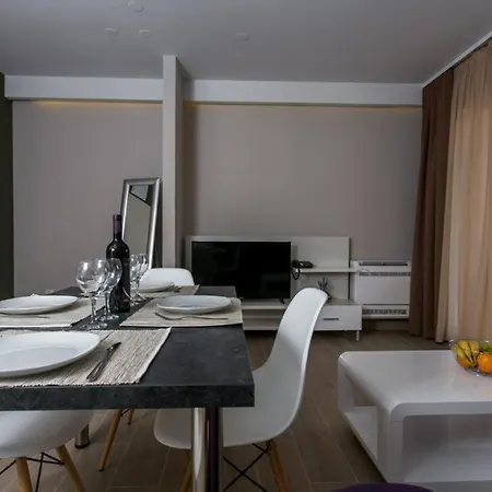 Olea With Free Garage Апартаменти *