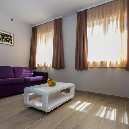 Olea With Free Garage Апартаменти