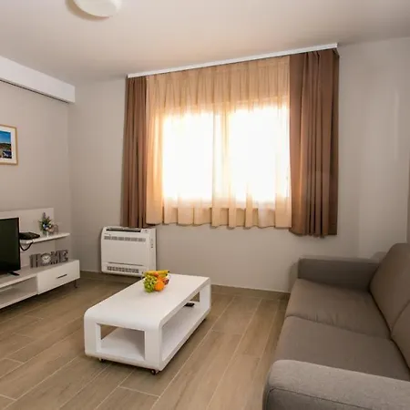 Olea With Free Garage *