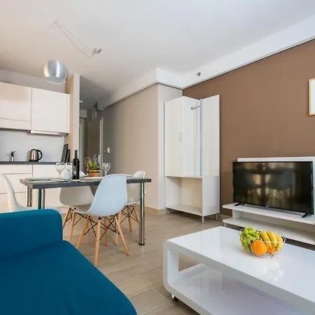 Апартаменти Olea With Free Garage